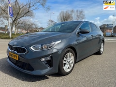 Kia Cee'd - Ceed 1.5 T-GDi DynamicPlusLine / 1e.eigenaar / automaat foto’s volgen
