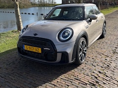 MINI One - 1.5 One John Cooper Works met uniek interieur
