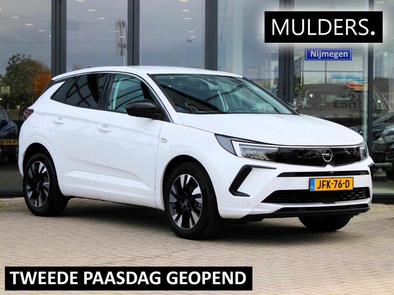 Opel Grandland - 1.2 Turbo Business Elegance Automaat | Carplay/ Camera / Climate - AutoWereld.nl