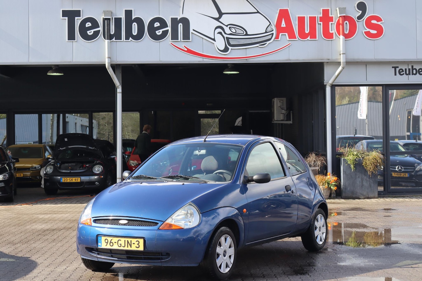 Ford Ka - 1.3 Cool & Sound Airco, APK t/m 19-12-2026, Radio cd speler,, Elektrische ramen - AutoWereld.nl