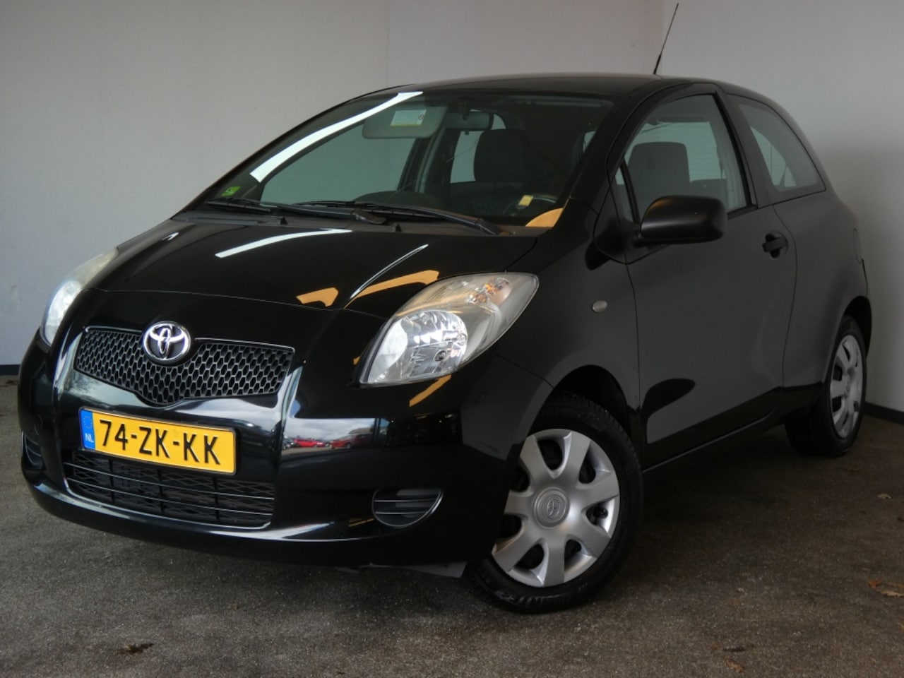 Toyota Yaris - 1.0 VVTi Spirit 1.0 VVTi Spirit - AutoWereld.nl