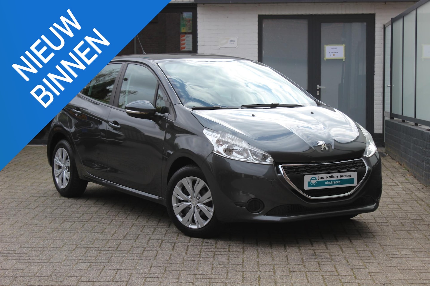 Peugeot 208 - 1.2 VTi Active Airco, PDC, Elek Pakket - AutoWereld.nl