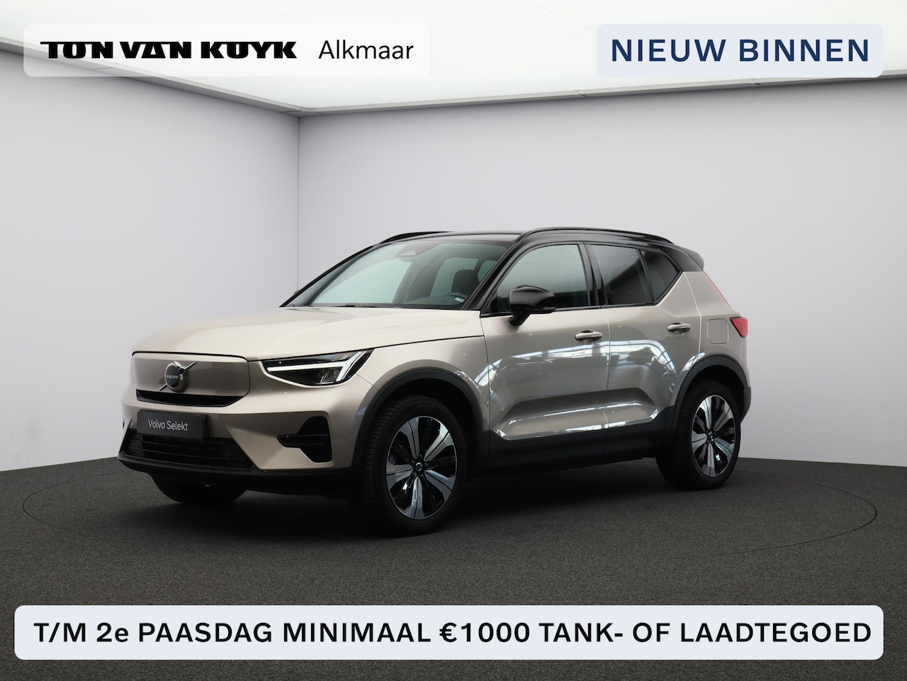 Volvo XC40 - Recharge Core 70 kWh / Getint Glas / Parkeercamera / All-Seasonbanden / Carplay / Cruise C - AutoWereld.nl