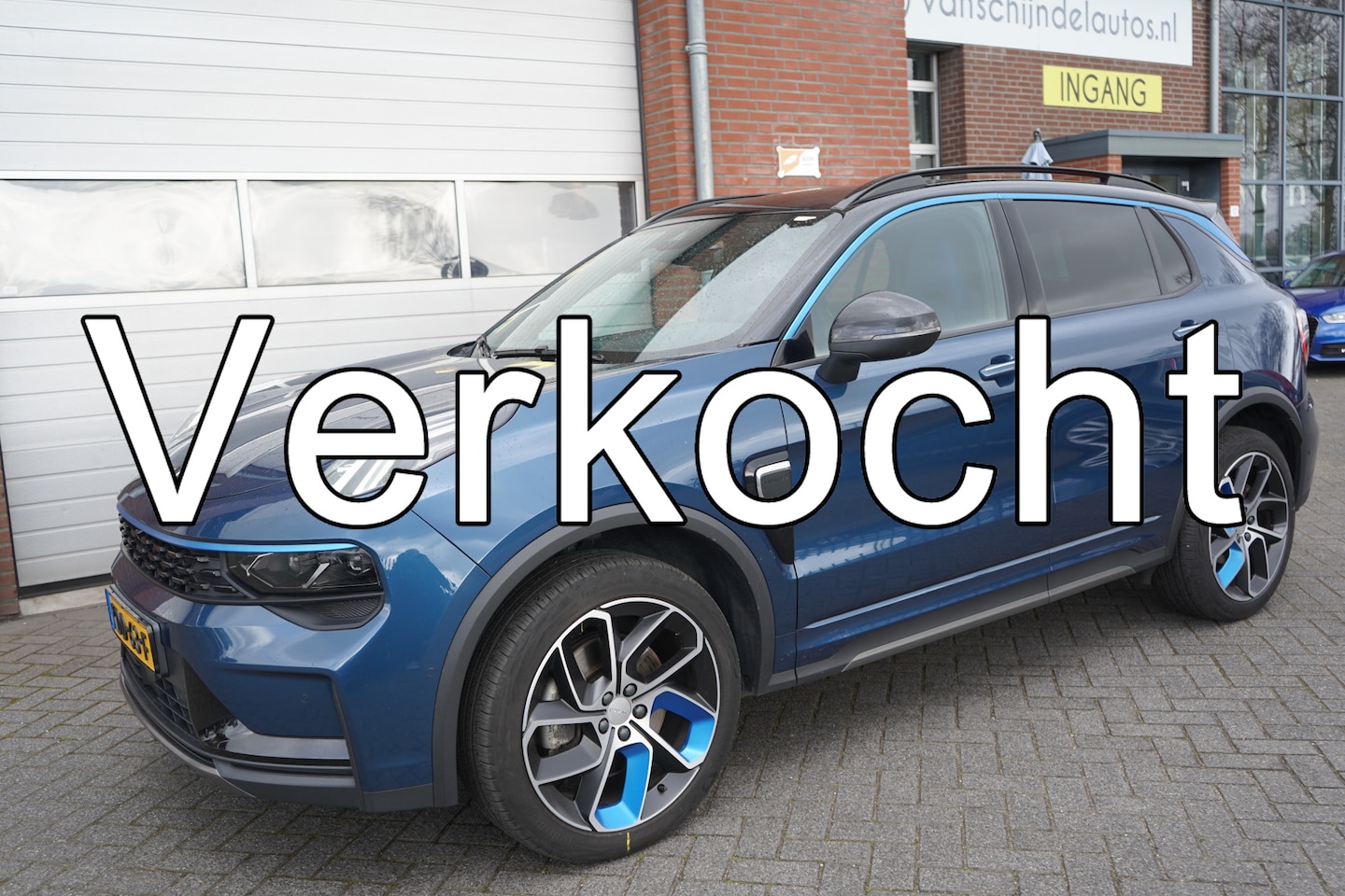 Lynk & Co 01 - 1.5 261PK! MY23 MET ZWARTE HEMEL PANORAMADAK FULL LED 20INCH 360CAMERA ANDROID-APPLECARPLA - AutoWereld.nl
