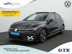 Volkswagen Golf - 1.5 eHybrid 272 pk DSG GTE | Panoramadak | Trekhaak | Adaptief onderstel | Head-up display