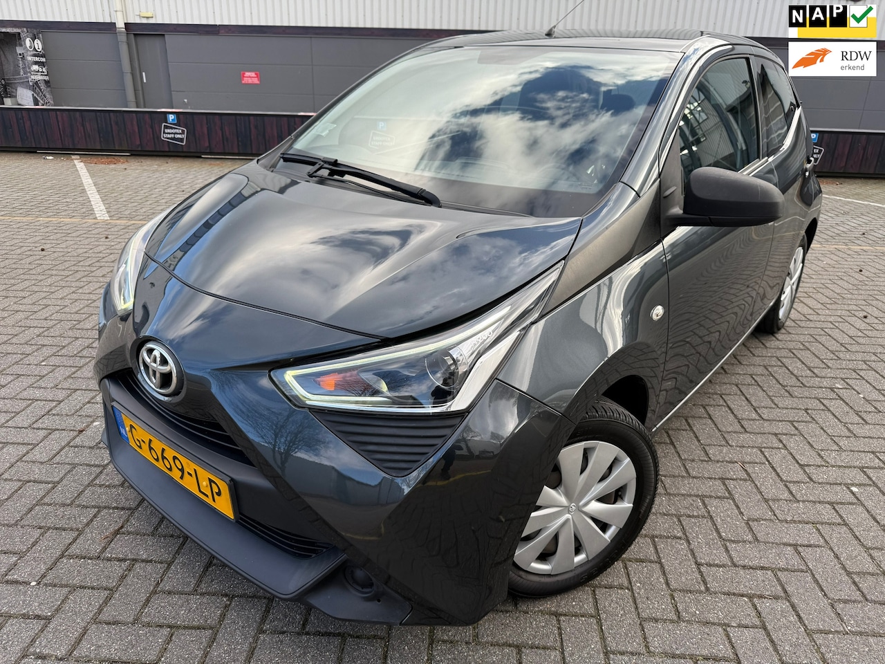 Toyota Aygo - 1.0 VVT-i x-fun*NEW APK*NAP*AIRCO*ELKT-RAAM - AutoWereld.nl