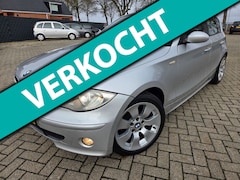 BMW 1-serie - 118i 5Drs 2006. Airco/Stoelverwarming/Trekhaak etc.. APK 01-2027