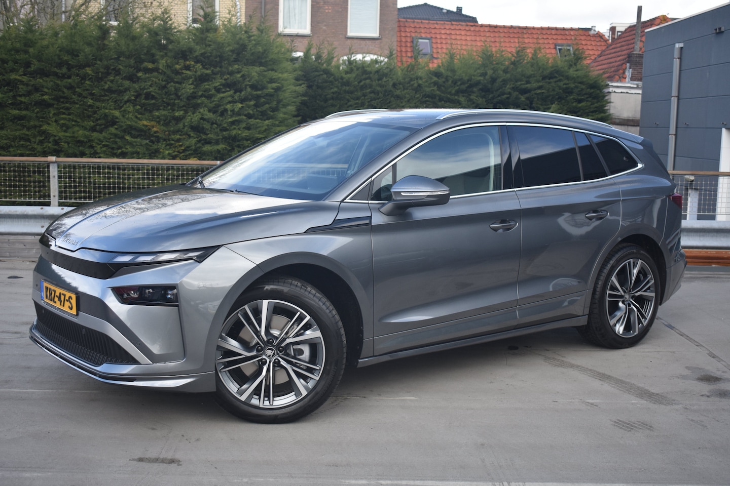 Skoda Enyaq iV - Business Edition | 20" lichtmetalen velgen Neptune, antraciet gepolijst | Luxe LED Matrix - AutoWereld.nl