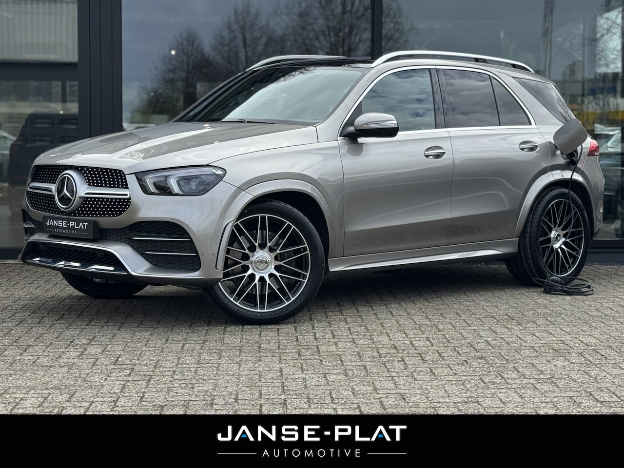 Mercedes-Benz GLE-Klasse - 350 e 4MATIC AMG | Pano | Trekhaak | Head-Up | - AutoWereld.nl