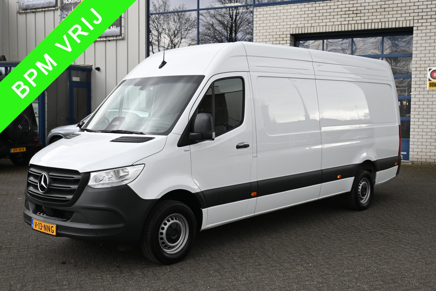 Mercedes-Benz Sprinter - 317 CDI L3H2 Pro MBUX met parkeer pakket, 270 graden deuren, Etc. - AutoWereld.nl
