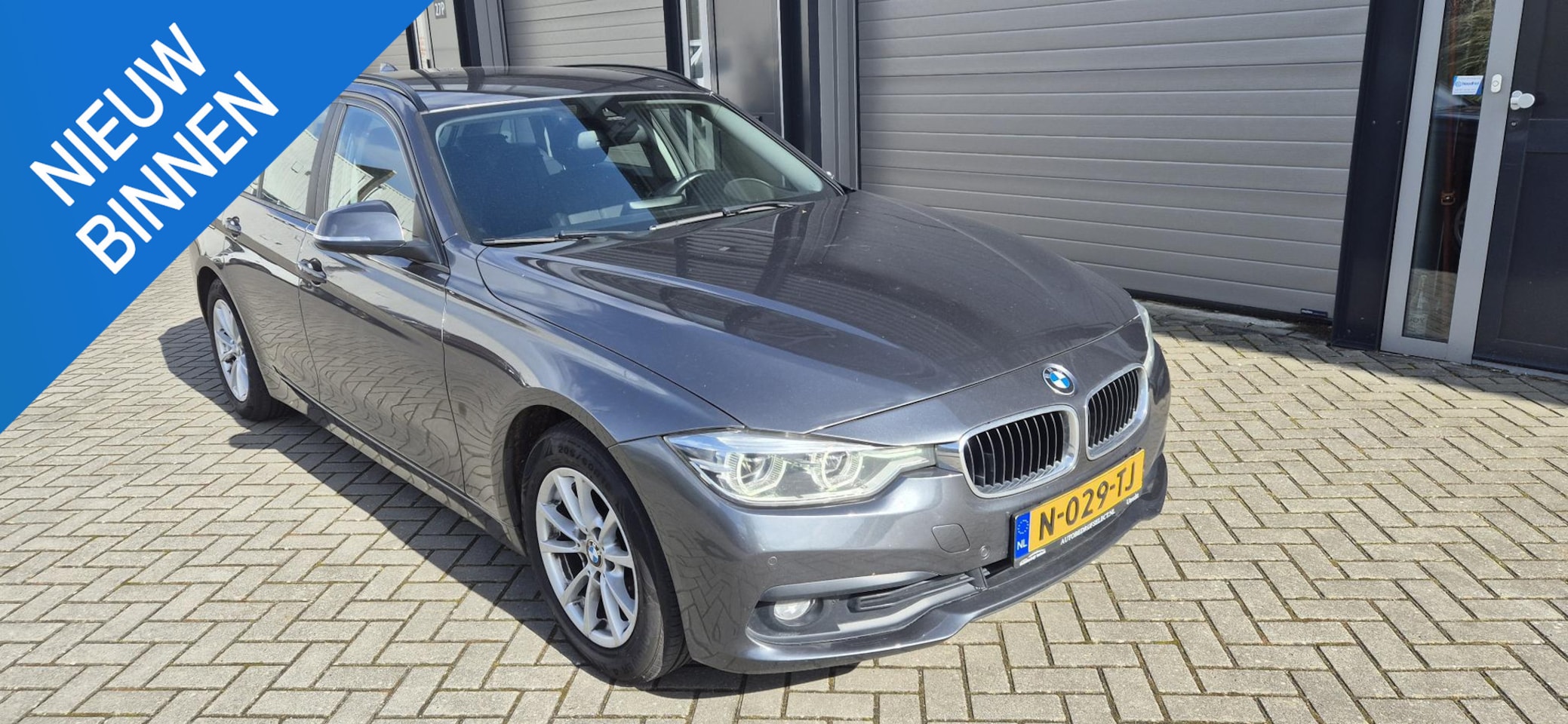BMW 3-serie Touring - 320d Edition Sport Line Shadow Executive - AutoWereld.nl
