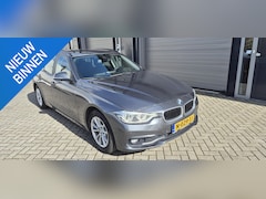 BMW 3-serie Touring - 320d Edition Sport Line Shadow Executive rijdt en schakelt goed, lv deur en scherm schaafs