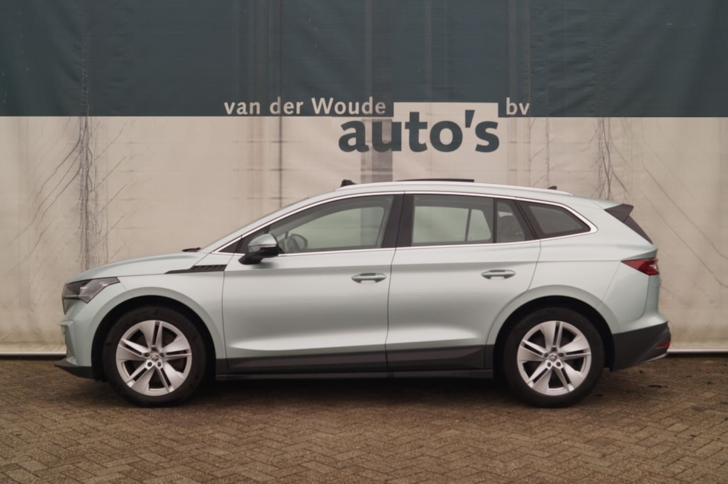 Skoda Enyaq iV - 80 204pk 77kWh -SOH89%-TREKHAAK-PANO-ECC-PDC- - AutoWereld.nl
