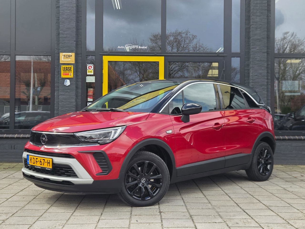 Opel Crossland - 1.2 Turbo Automaat Elegance | Camera + Sensoren | Navi | Tel | Carplay | Android Auto | Cl - AutoWereld.nl