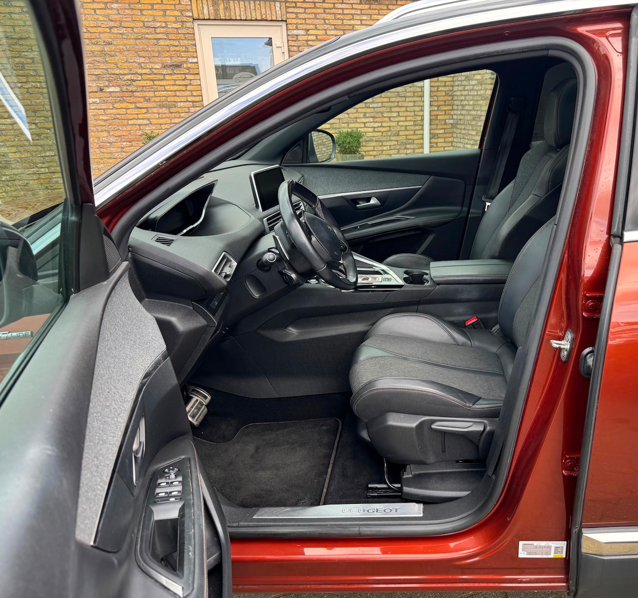 Peugeot 3008 - 1.6 e-THP GT Line Bj 2017 Automaat - AutoWereld.nl