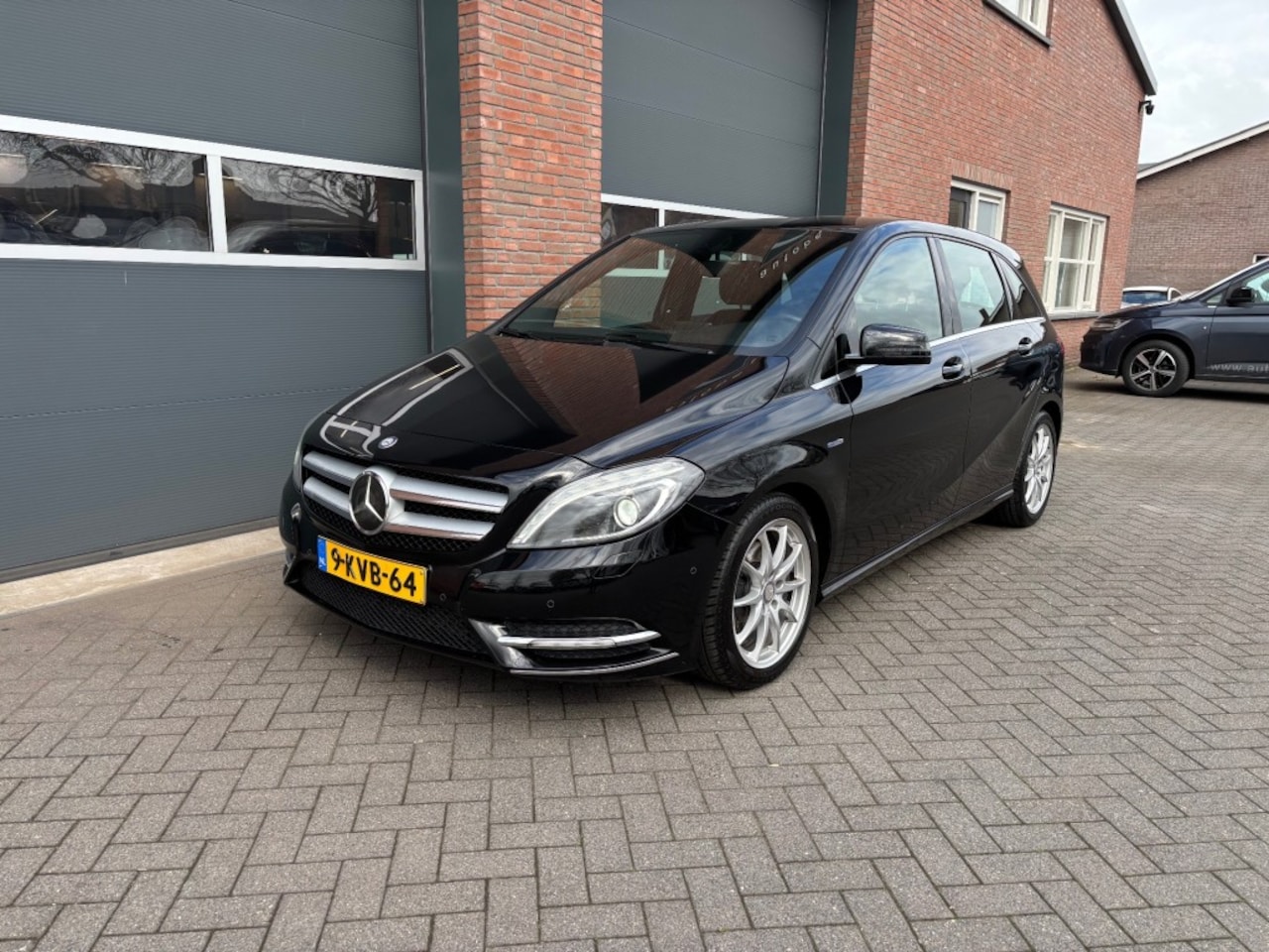 Mercedes-Benz B-klasse - 180 Ambition 180 AMBITION - AutoWereld.nl