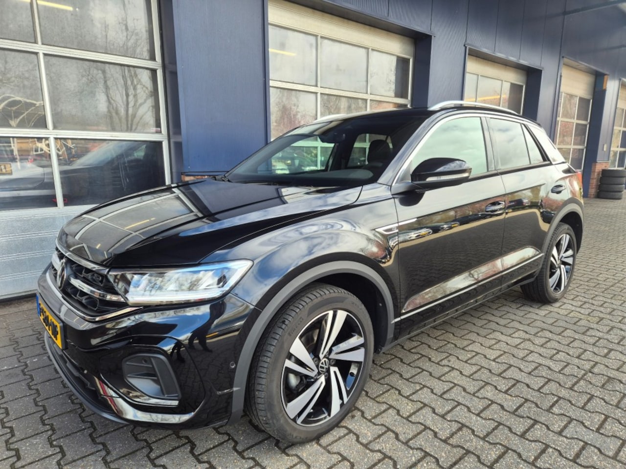 Volkswagen T-Roc - 1.5 TSI R-Line 1.5 TSI R-LINE, Camera, Carplay, ACC, 2X R-LINE, ALL IN Prijs. - AutoWereld.nl