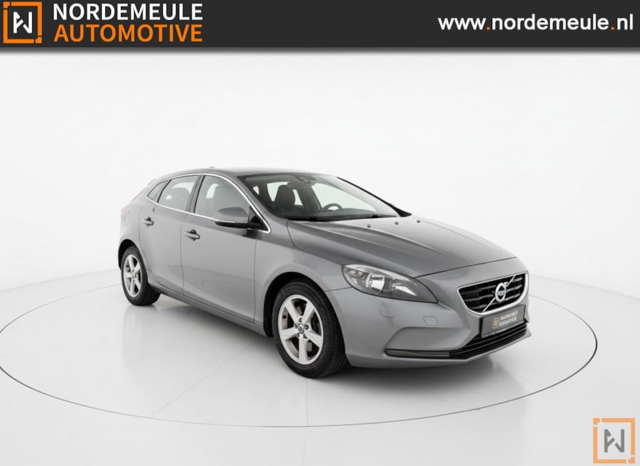 Volvo V40 - 2.0 D4 SUMMUM BUSINESS. TREKHAAK, CRUISE, AIRCO - AutoWereld.nl