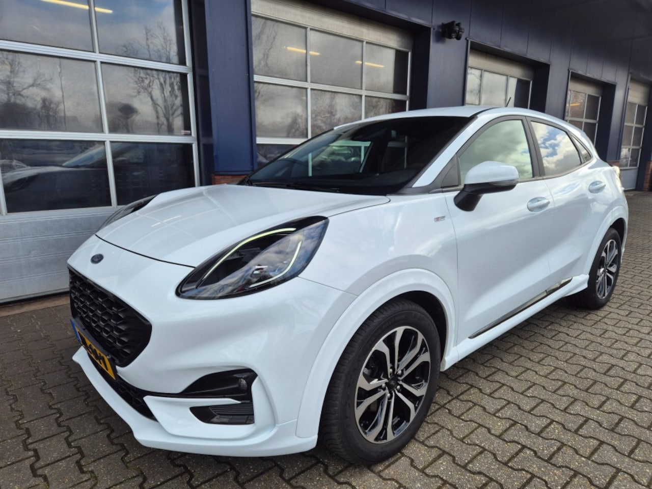 Ford Puma - 1.0 EB HYB. ST-LINE Stuur/stoel verwarming, Carplay, Camera, ALL IN prijs. - AutoWereld.nl