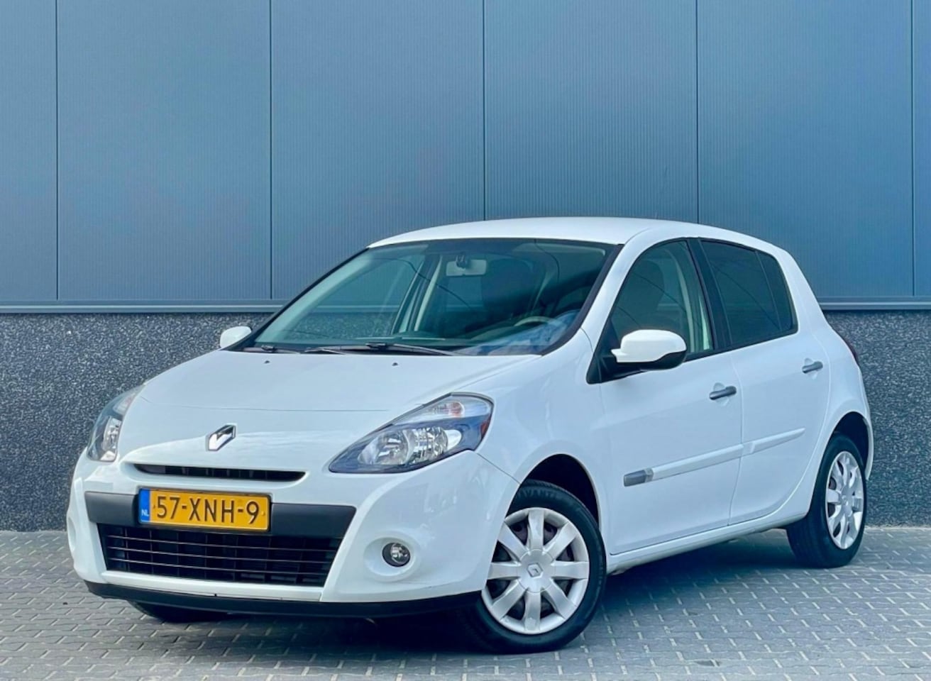 Renault Clio - 1.2 Authentique Airco | 5-deurs | NAP - AutoWereld.nl