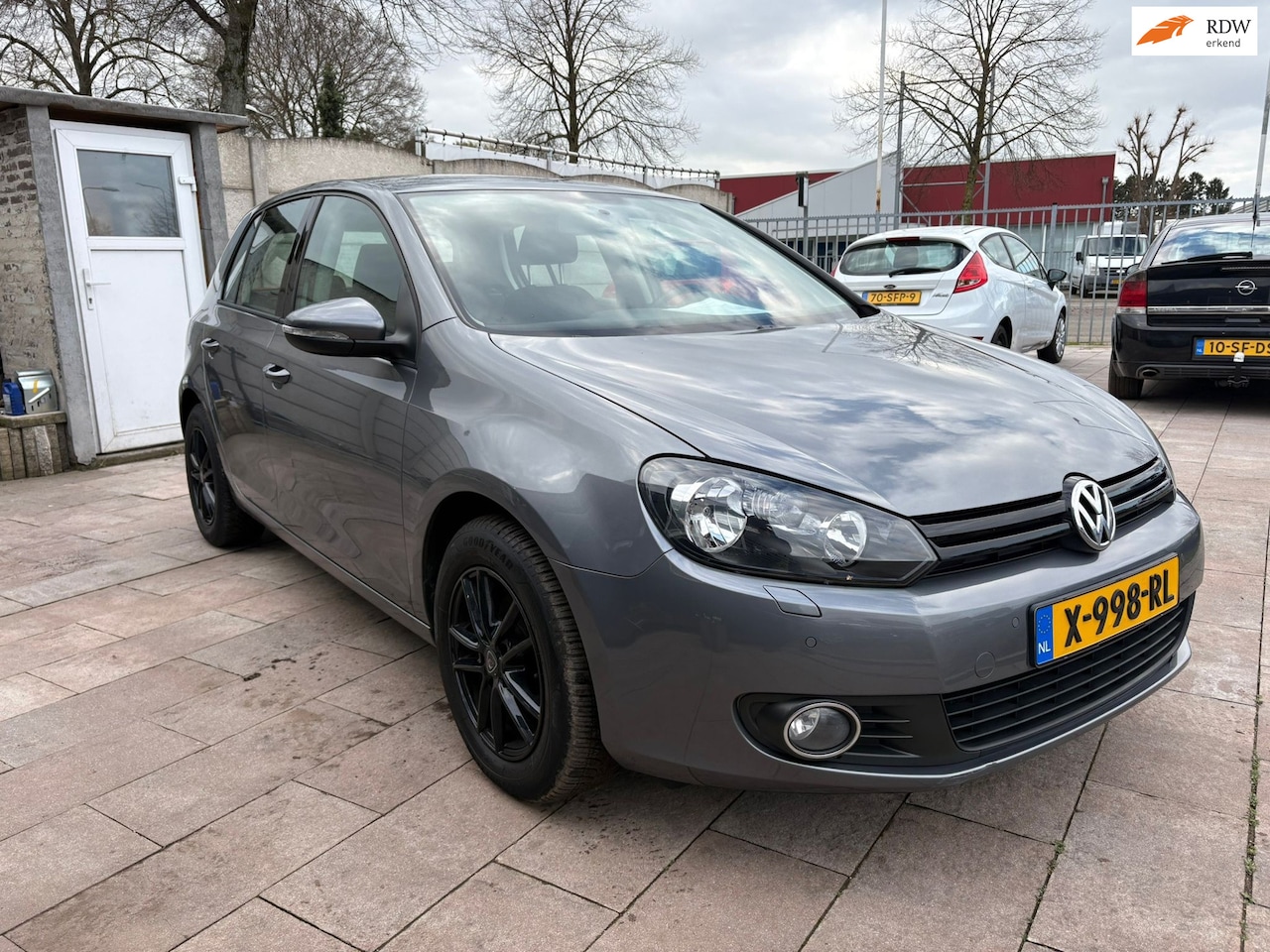 Volkswagen Golf - 1.2 TSI Highline BlueMotion Carplay/Airco/LM Velgen - AutoWereld.nl