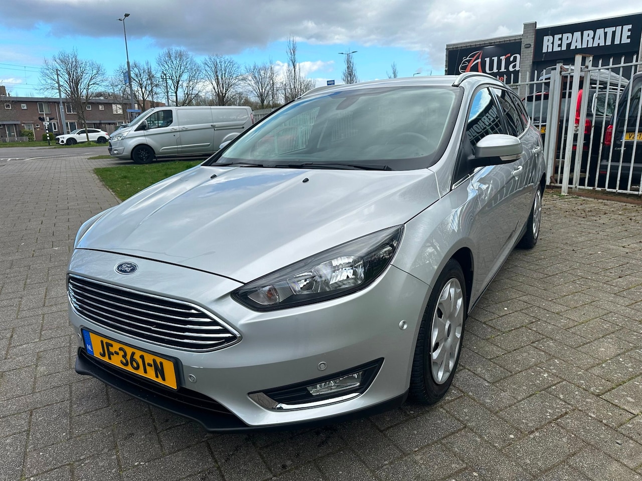 Ford Focus Wagon - 1.0 First Edition 1.0 First Edition - AutoWereld.nl