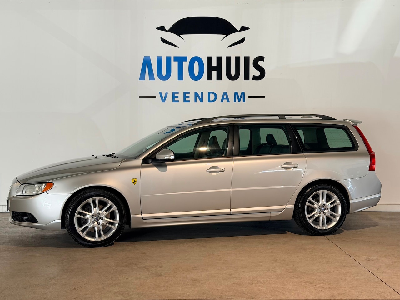 Volvo V70 - 2.5T Momentum 2.5T Momentum - AutoWereld.nl