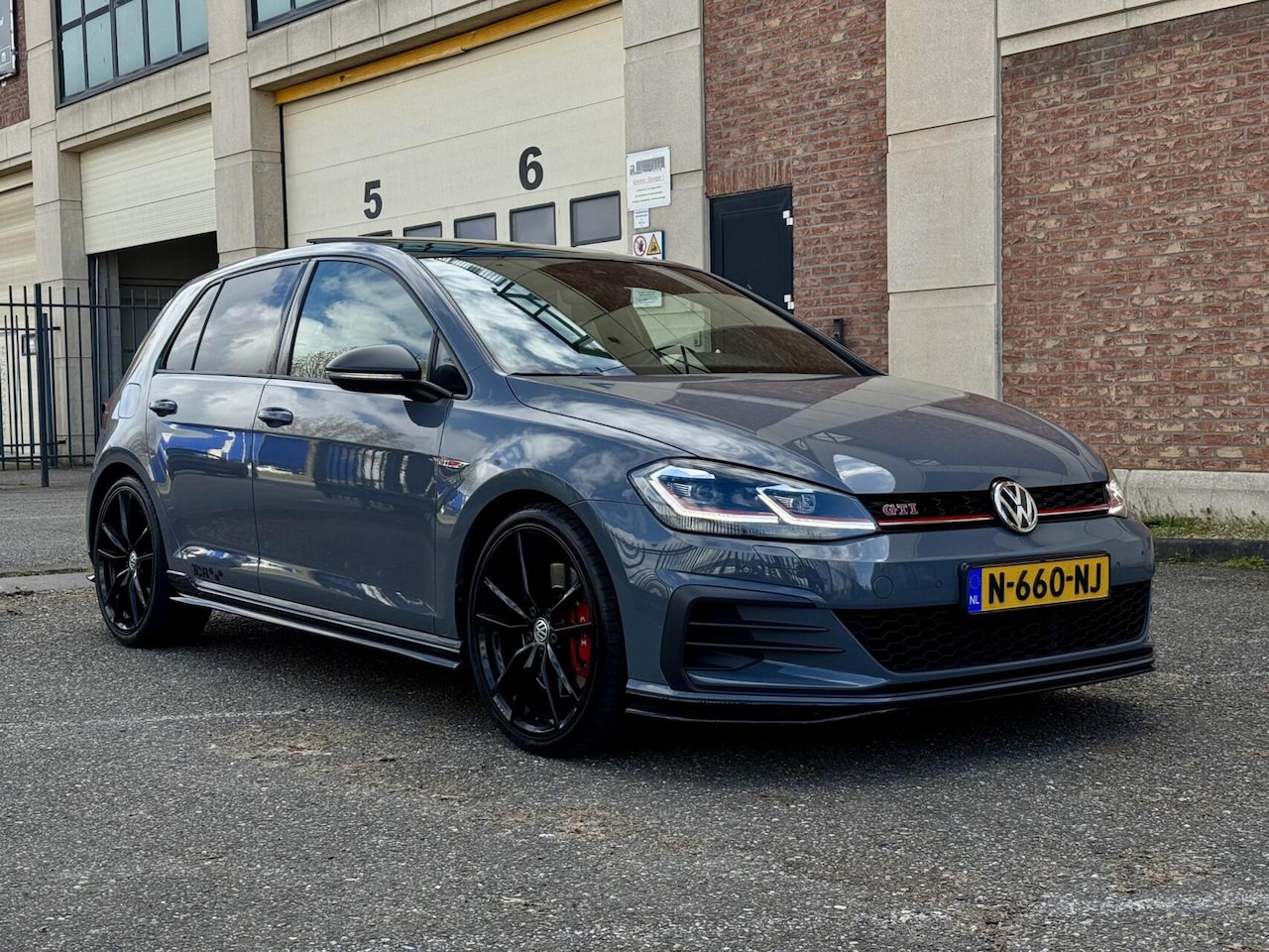 Volkswagen Golf - GTI TCR | Pano - Pretoria - DCC - Camera - AutoWereld.nl