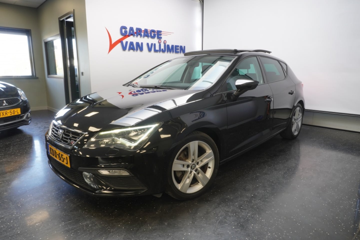 SEAT Leon - 1.5TSI FR ACT DSG-7 Pano Dak LED - AutoWereld.nl