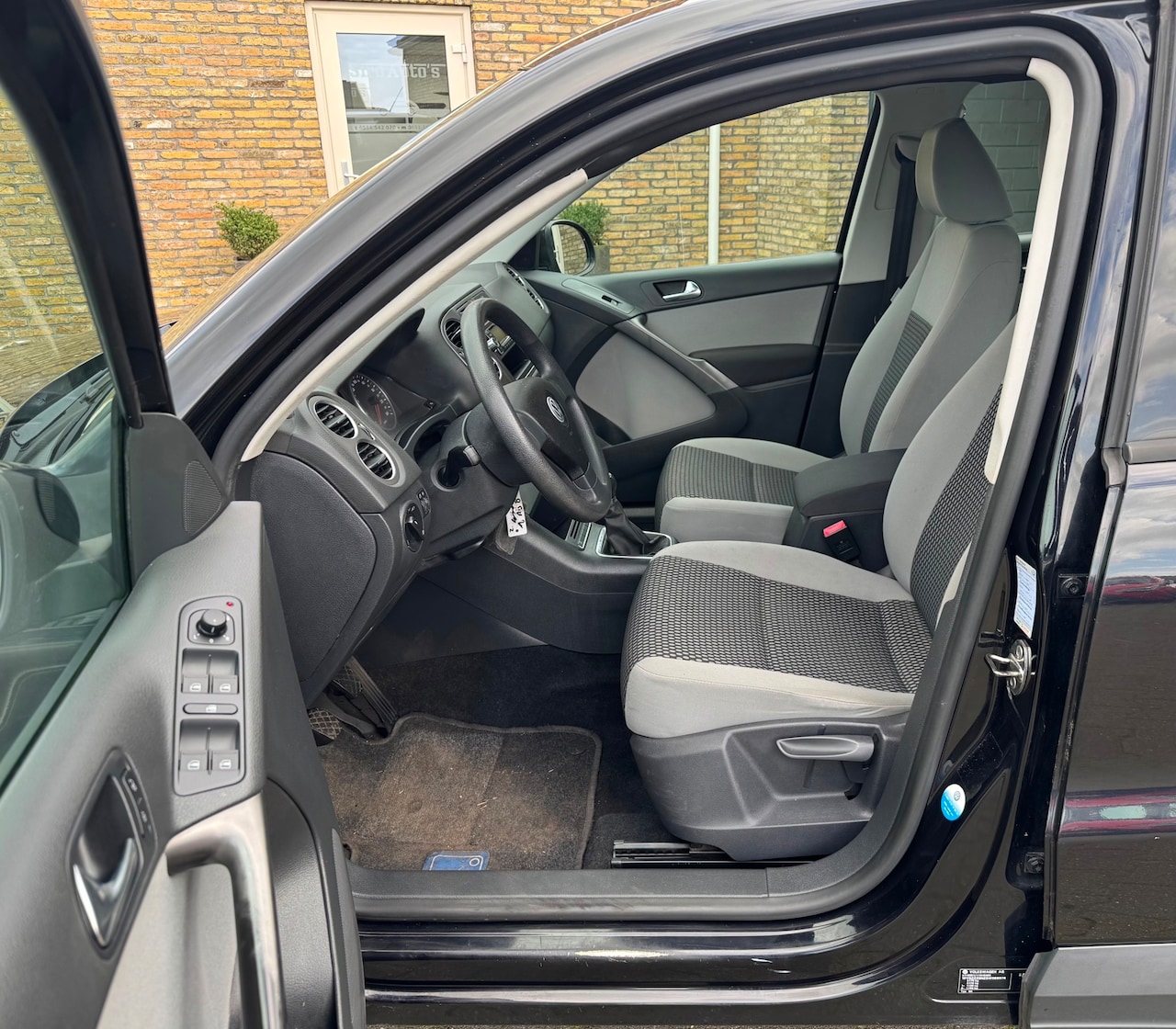 Volkswagen Tiguan - 1.4 TSI 4Motion met slechts 89967 km mag 2000 kg trekken - AutoWereld.nl