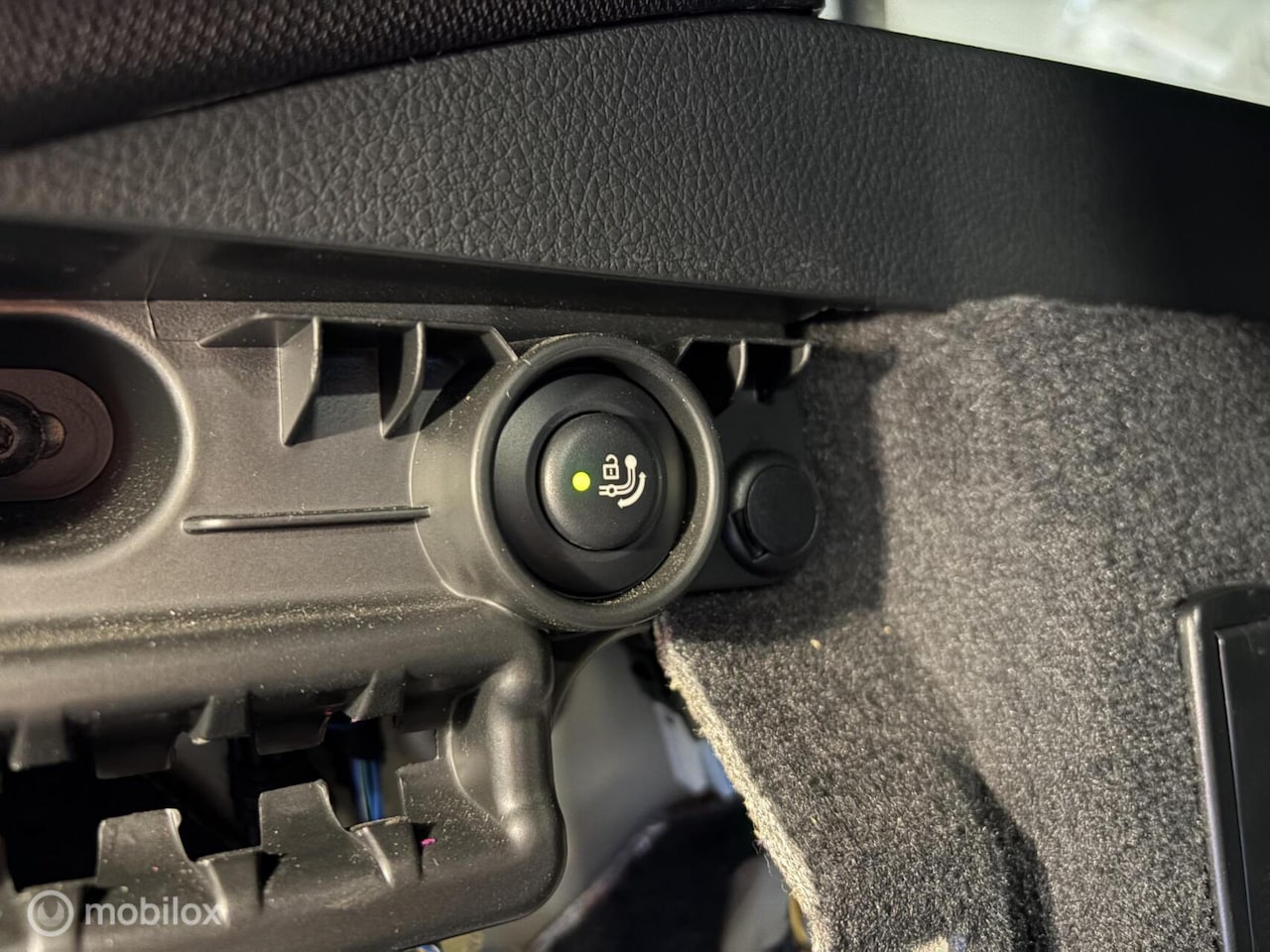 BMW 3-serie Touring - 320i xDrive M Sport Edition AUTOMAAT / VOL LEDER / KEURIG NETJES / ELEKTR. TREKHAAK / DIGI - AutoWereld.nl