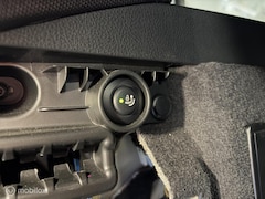 BMW 3-serie Touring - 320i xDrive M Sport Edition AUTOMAAT / VOL LEDER / KEURIG NETJES / ELEKTR. TREKHAAK / DIGI