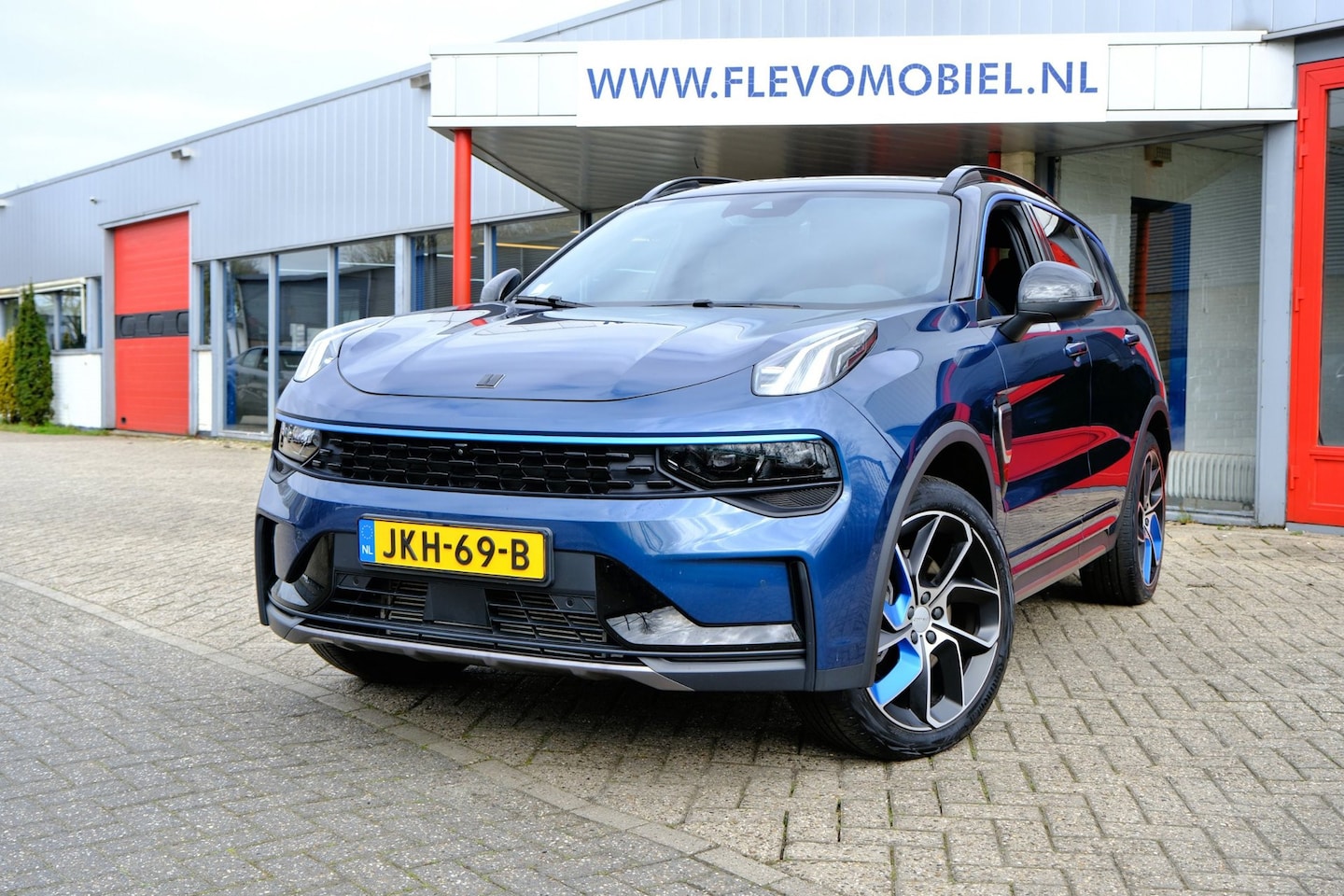 Lynk & Co 01 - Hybrid 1.5 Aut. Zwarte hemel|360 Camera|Pano|Navi|Adapt.Cruise|Apple CarPlay - AutoWereld.nl