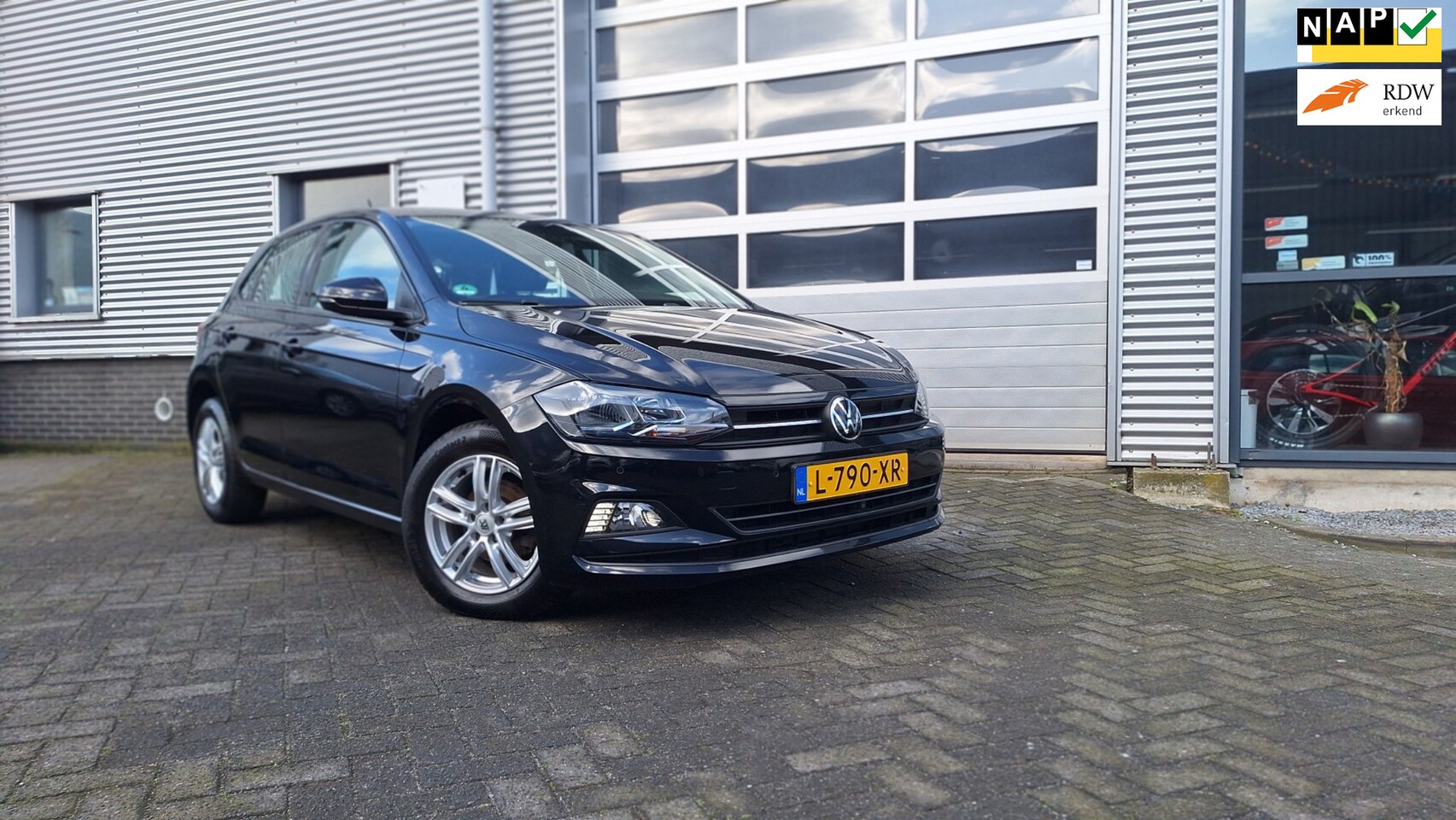 Volkswagen Polo - 1.0 TSI Comfortline Business/Navigatie/Camera/Pdc V/A/Enz - AutoWereld.nl