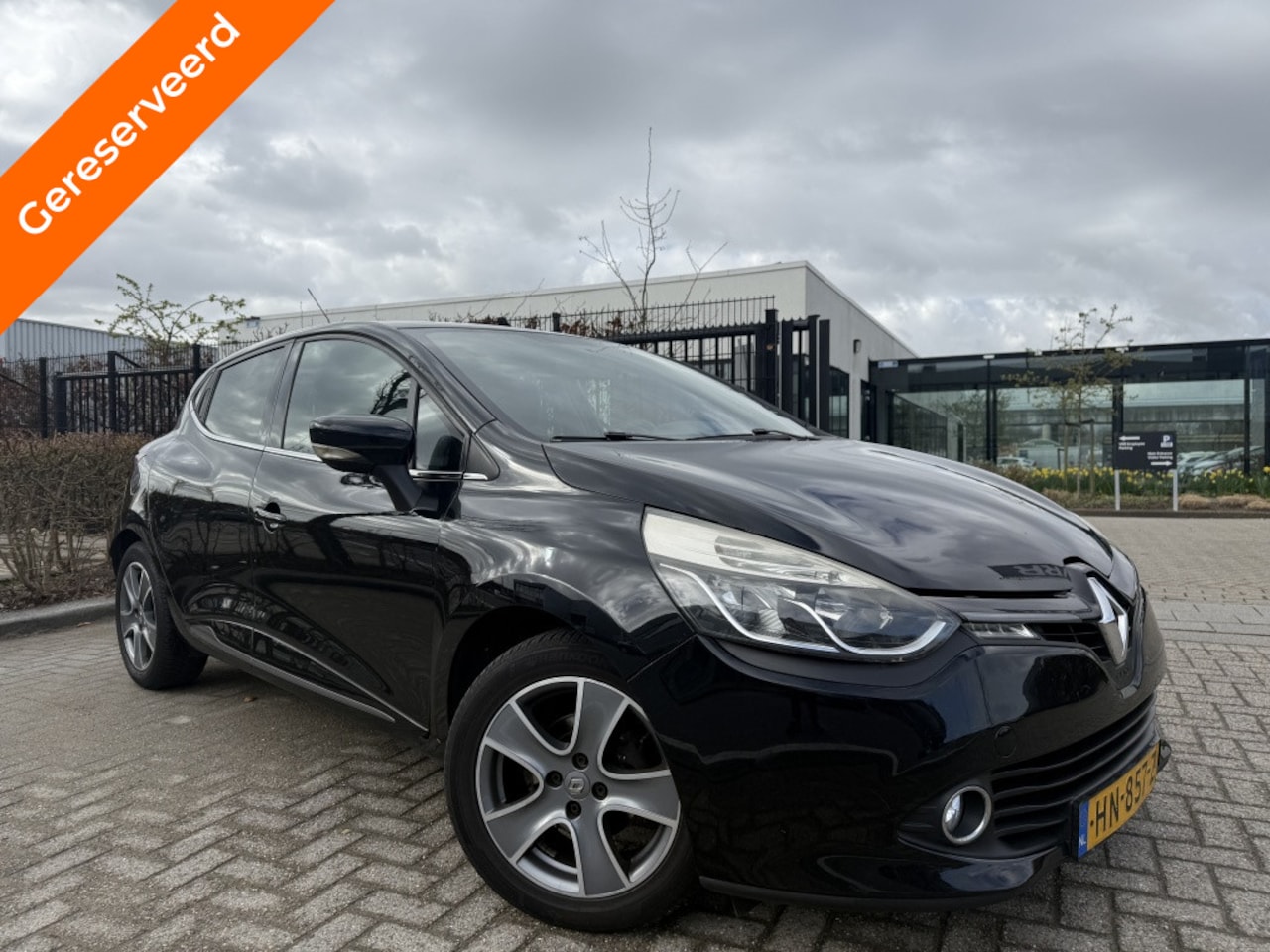 Renault Clio - 1.5 dCi Night&Day Navi|Clima|Parksensor 2015 - AutoWereld.nl