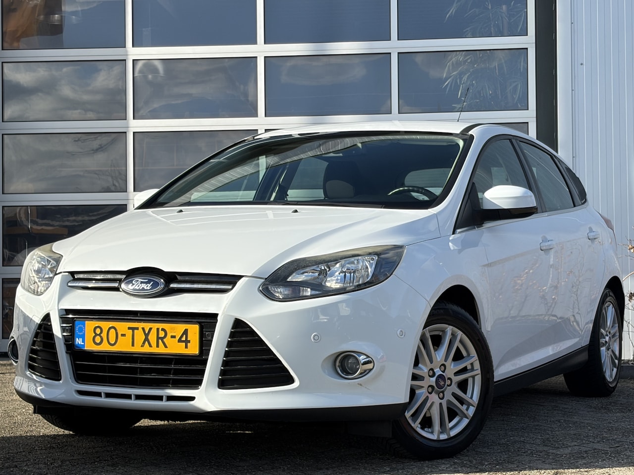 Ford Focus - 1.0 EcoBoost Lease Titanium 100pk | Nieuwe apk! | Airco automatisch | Bluetooth | Cruise c - AutoWereld.nl