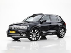 Volkswagen Tiguan - 1.5 TSI ACT Highline R-Line | TREKHAAK | PANORAMADAK | DYNAUDIO | VIRTUAL | NAP