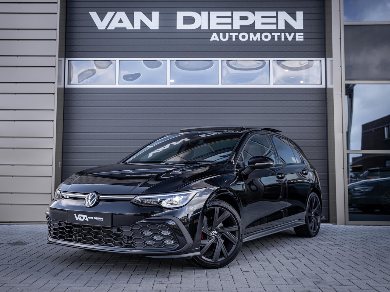 Volkswagen Golf - 2.0 TDI GTD - BTW! l Pano l Sfeer l Camera l ACC - AutoWereld.nl