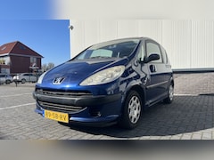 Peugeot 1007 - 1.4 Urban