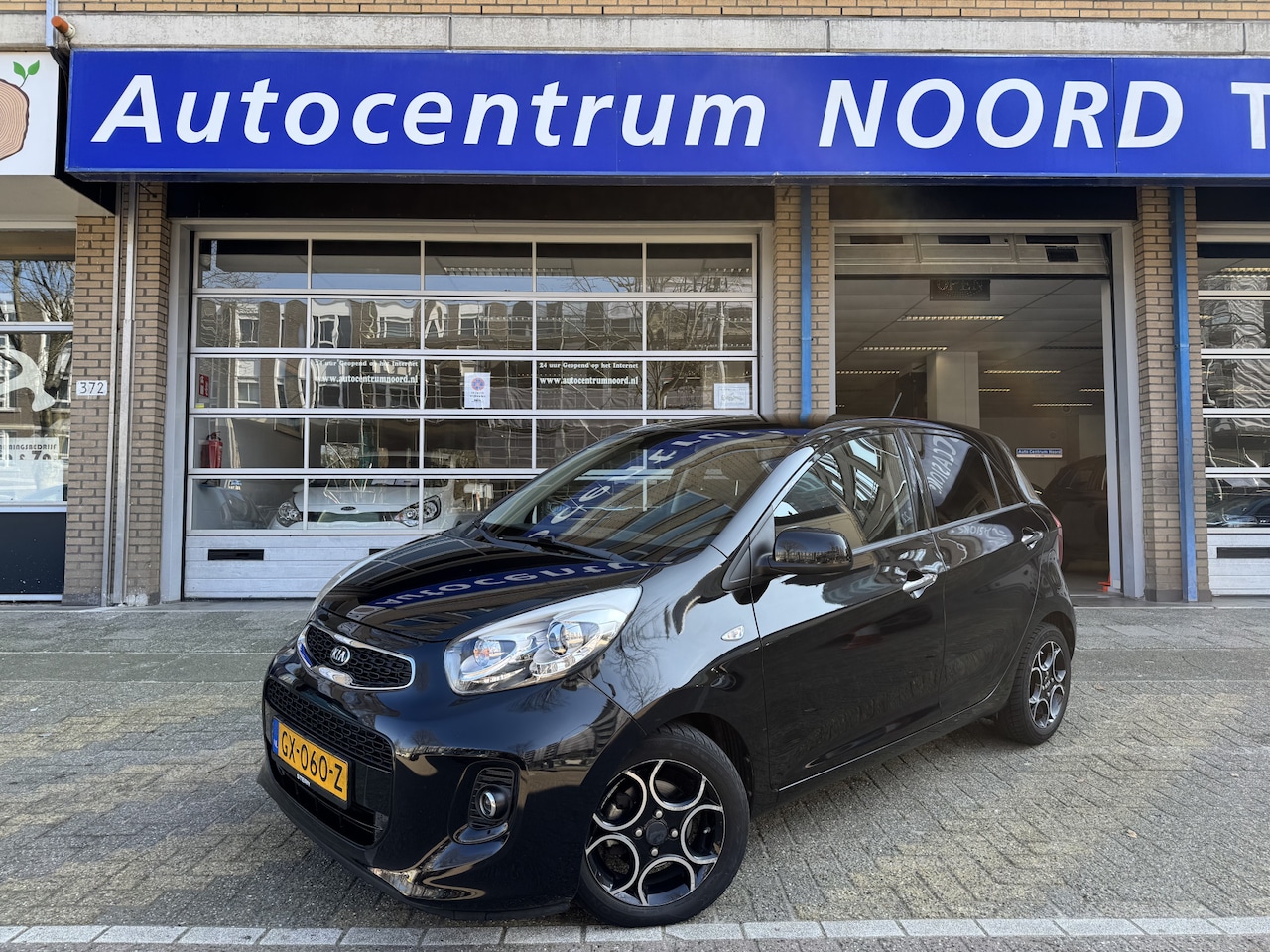 Kia Picanto - 1.0 CVVT First Edition 76684KM! NAP | 1e Eigenaar | Climate Control | Cruise Control | Led - AutoWereld.nl