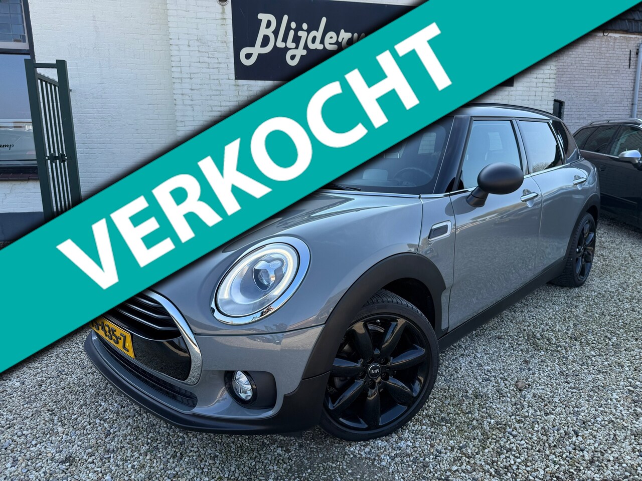 MINI Clubman - Mini 1.5 Cooper Business Edition 136PK | Org. NL | CarPlay | LED | Navi | Keyless - AutoWereld.nl