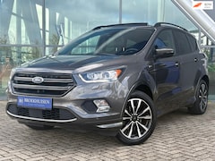 Ford Kuga - 1.5 EcoBoost St-Line 150pk Panoramadak / Camera / Winterpakket