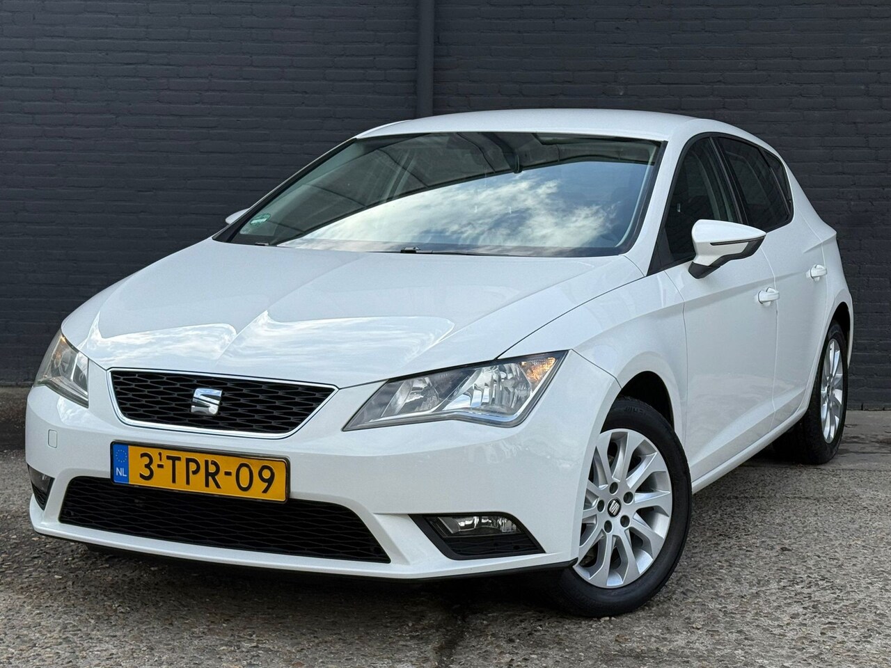 SEAT Leon - 1.2 TSI Style AIRCO | CRUISE | ELEK RAMEN | NWE APK - AutoWereld.nl