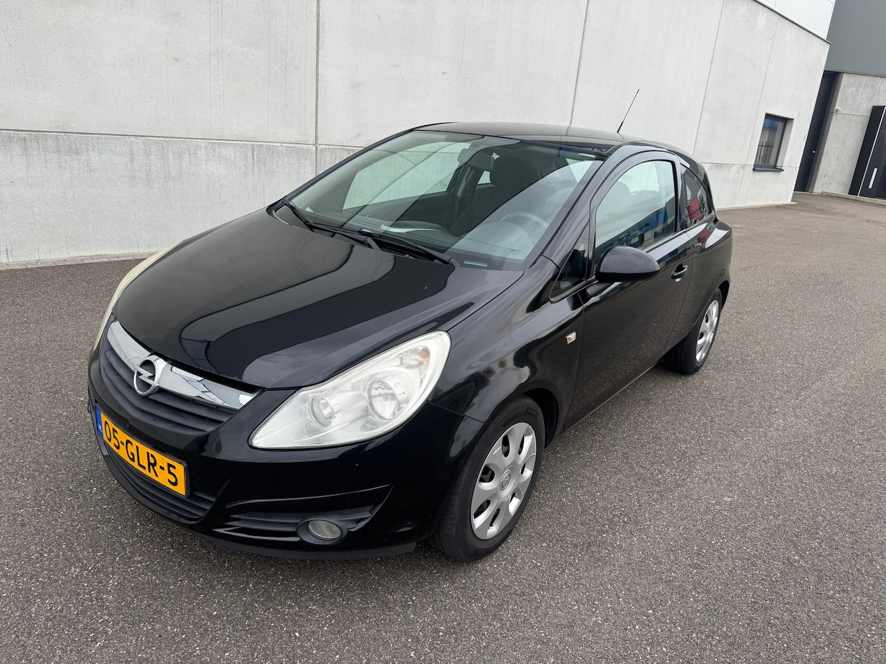 Opel Corsa - 1.2-16V Enjoy Airco 1e eigenaar - AutoWereld.nl