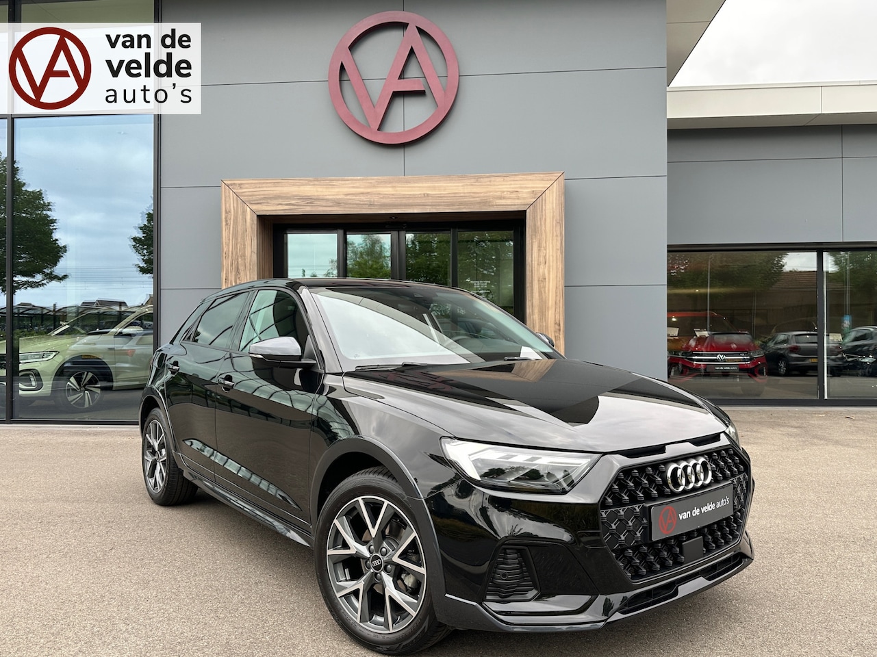 Audi A1 allstreet - allstreet 30 TFSI 110pk S-tronic Business edition | Led | Camera | Navi | Stoelverwarming - AutoWereld.nl