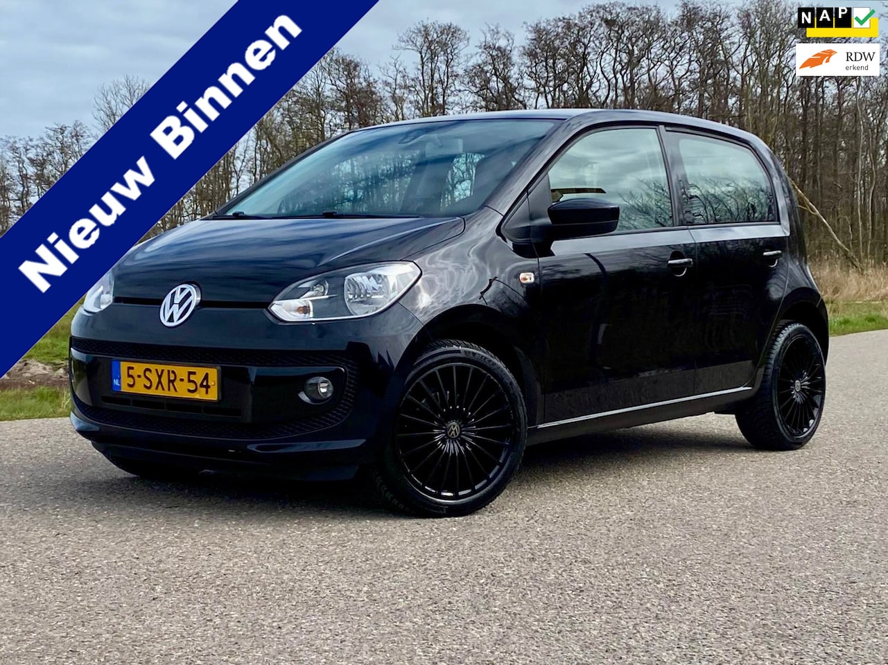 Volkswagen Up! - 1.0 move up! Automaat Airco Navigatie Stoelverwarming PDC Cruise Control LMV Perfect Onder - AutoWereld.nl