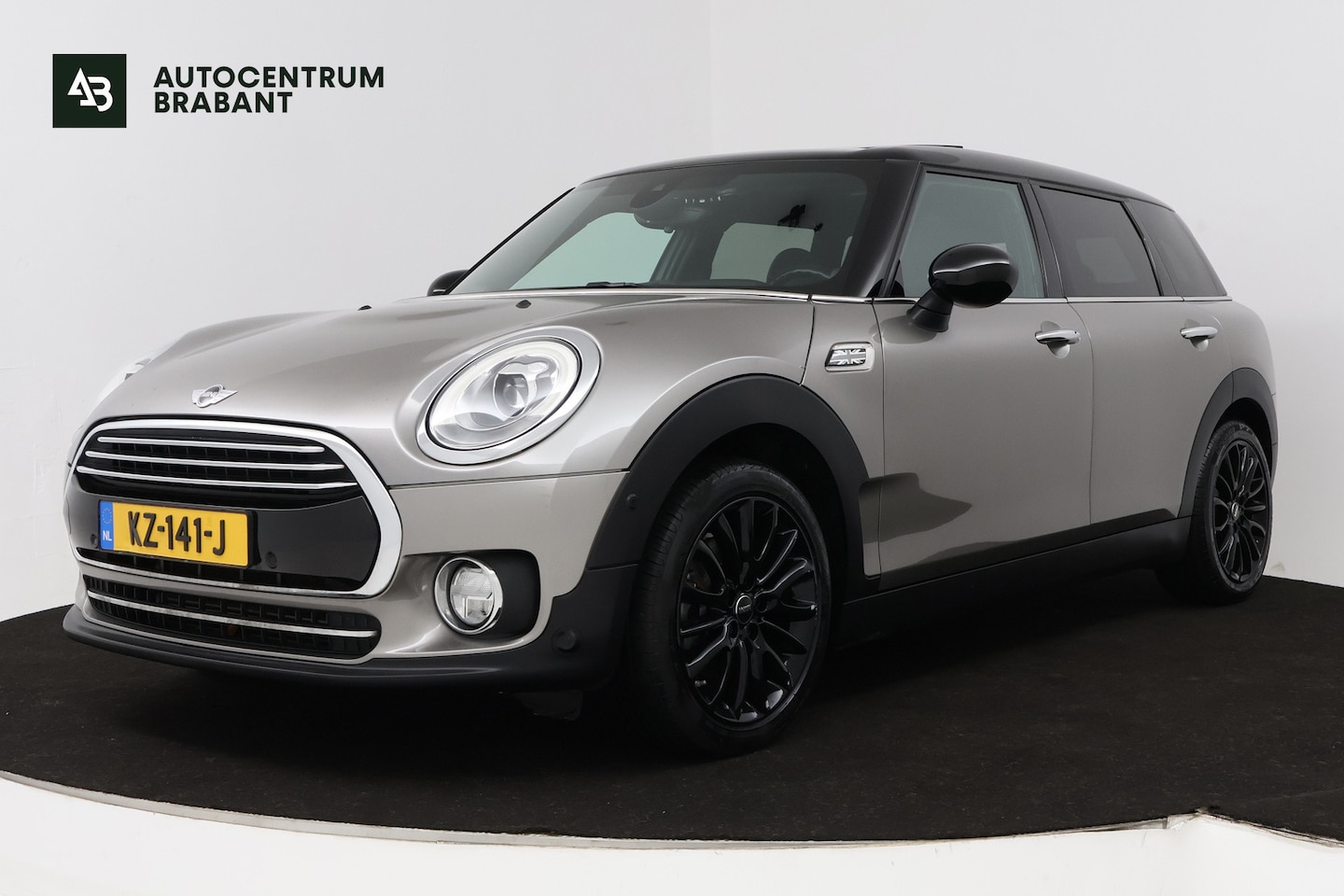 MINI Clubman - Mini 1.5 Cooper Chili Serious Business (PANORAMADAK, STOELVERWARMING, CAMERA, H&K AUDIO, S - AutoWereld.nl