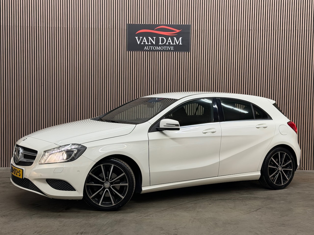 Mercedes-Benz A-klasse - 200 Ambition 2015 CRUISE NAVI PDC BLUETOOTH - AutoWereld.nl