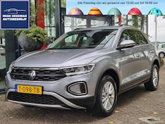 Volkswagen T-Roc - 1.0 TSI Life | Navigatie | Digitaal dashboard | Adapt. Cruise Control | Parkeersensoren |