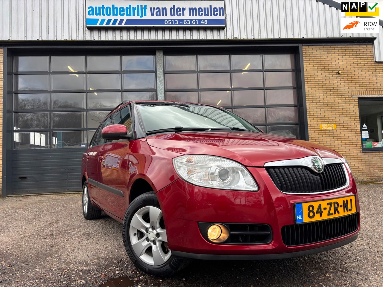 Skoda Fabia Combi - 1.4-16V Elegance CLIMATRONIC Nieuwstaat! - AutoWereld.nl